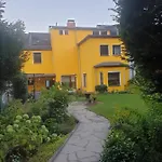 Miet-kamp Ruhig, Zentral, Nahe Messe, Ausgefallenes Design 2 Schlafzimmer Appartement Berlijn