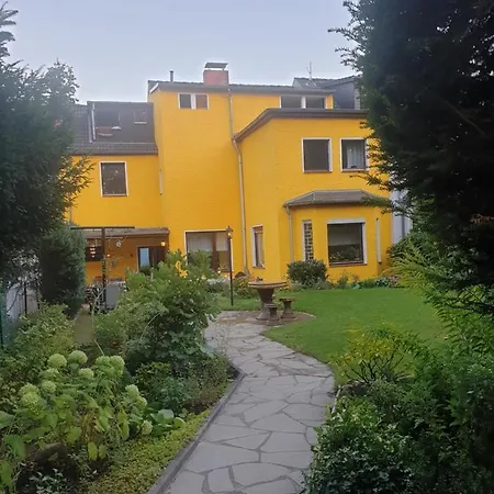 Miet-kamp Ruhig, Zentral, Nahe Messe, Ausgefallenes Design 2 Schlafzimmer Apartament Berlin