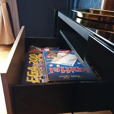 Miet-kamp Ruhig, Zentral, Nahe Messe, Ausgefallenes Design 2 Schlafzimmer * Berlín