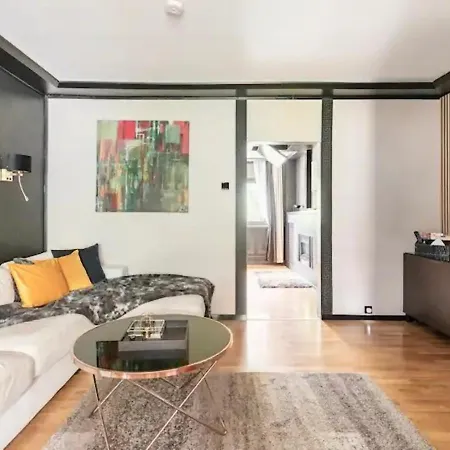 Miet-kamp Ruhig, Zentral, Nahe Messe, Ausgefallenes Design 2 Schlafzimmer Apartamento