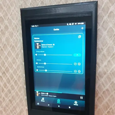 Miet-kamp Ruhig, Zentral, Nahe Messe, Ausgefallenes Design 2 Schlafzimmer * ברלין