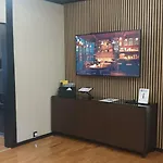 Miet-kamp Ruhig, Zentral, Nahe Messe, Ausgefallenes Design 2 Schlafzimmer شقة *