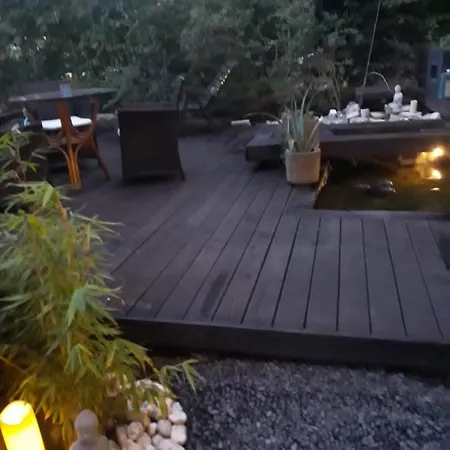 Miet-kamp Ruhig, Zentral, Nahe Messe, Ausgefallenes Design 2 Schlafzimmer Daire *