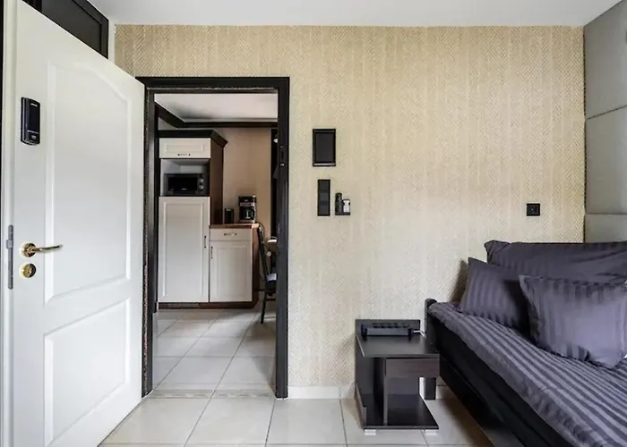 Miet-kamp Ruhig, Zentral, Nahe Messe, Ausgefallenes Design 2 Schlafzimmer * Berlim