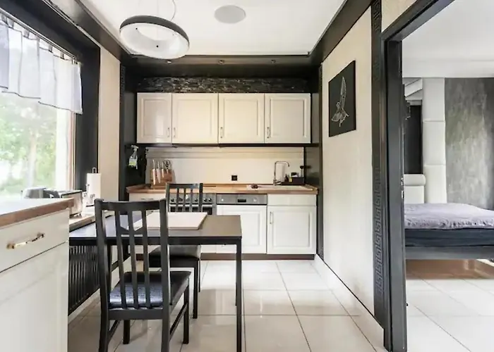 Miet-kamp Ruhig, Zentral, Nahe Messe, Ausgefallenes Design 2 Schlafzimmer Apartamento Berlim